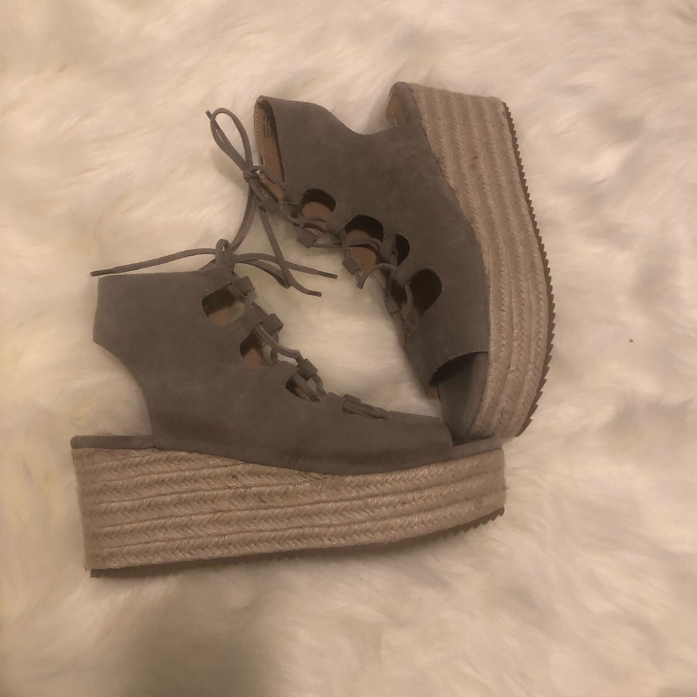 Steve Madden Taupe suede espadrille
